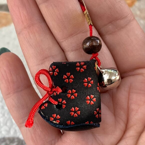 5pc Vtg Japanese Charms in a Box - Picture 8 of 11